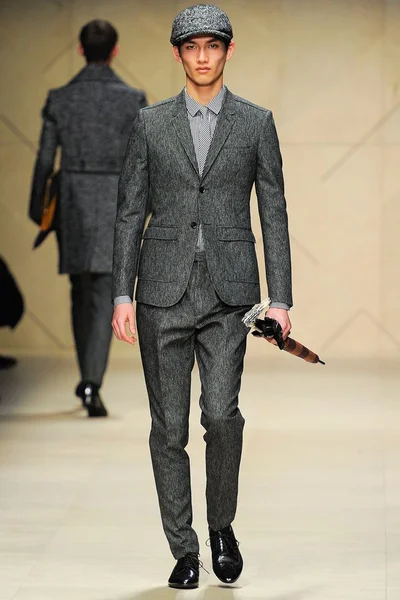Look 9